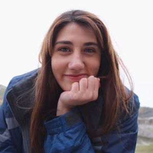 Meet your Posher, Daniela